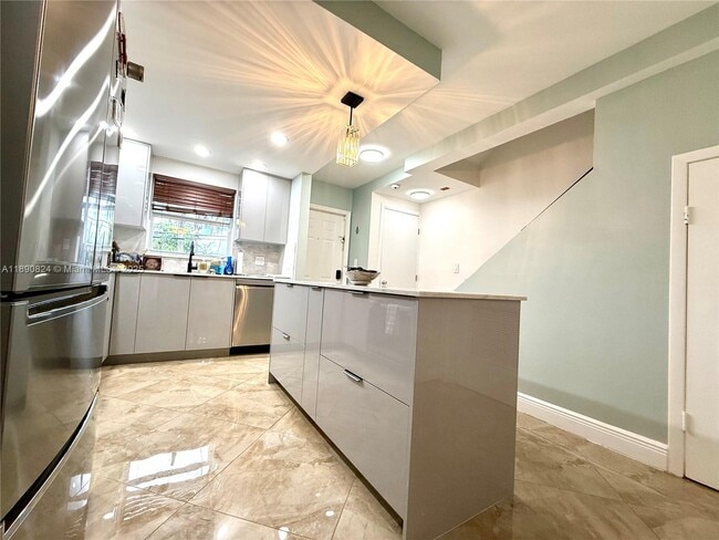 809 W Oakland Park Blvd, Unit K4 in Wilton Manors, FL - Foto de edificio - Building Photo