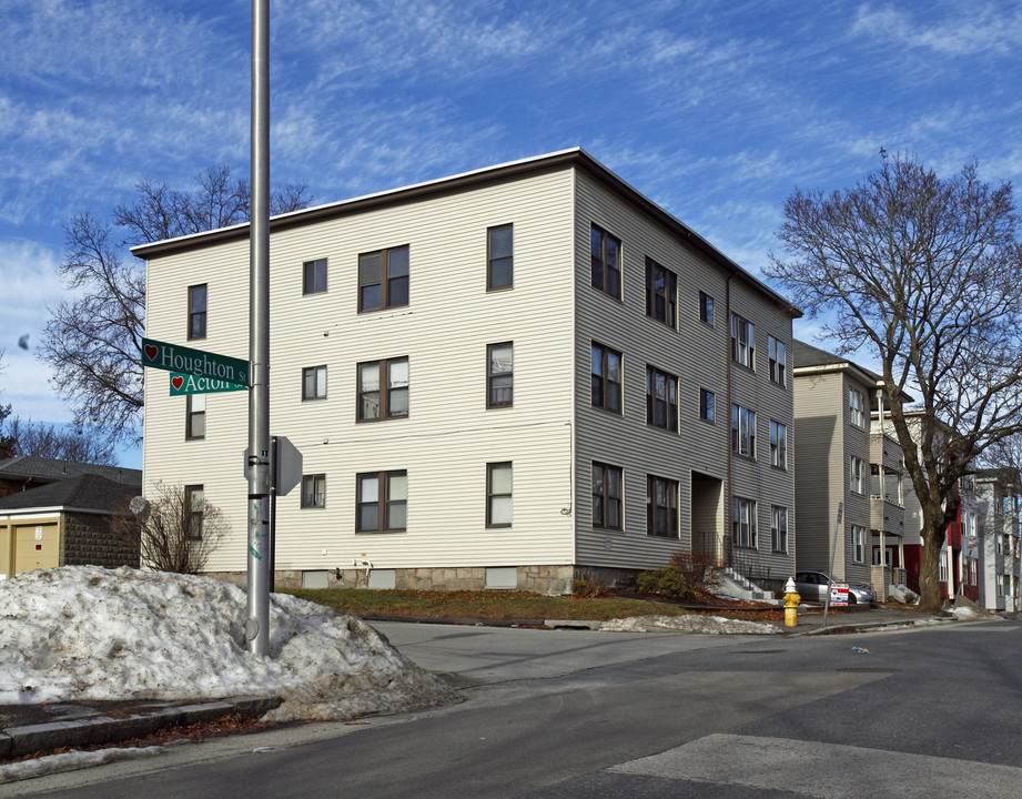 92-94 Houghton St in Worcester, MA - Foto de edificio