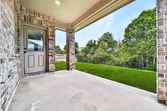 215 Little Dog Dr in Montgomery, TX - Building Photo - Building Photo