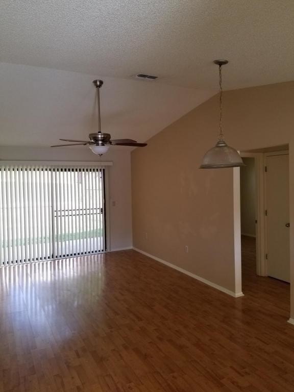 110 E Washington St in Minneola, FL - Building Photo - Building Photo