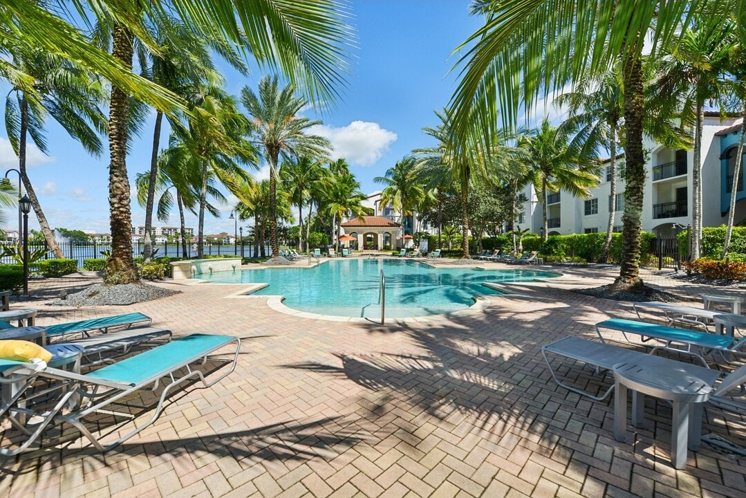 Grand Riviera Miramar in Miramar, FL - Building Photo