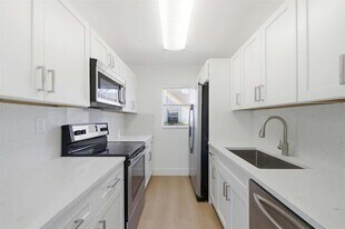 3228 Coral Ridge Dr, Unit 3228 in Coral Springs, FL - Building Photo