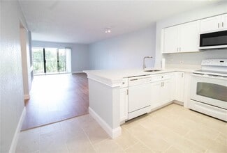 14036 Fairway Island Dr in Orlando, FL - Foto de edificio - Building Photo