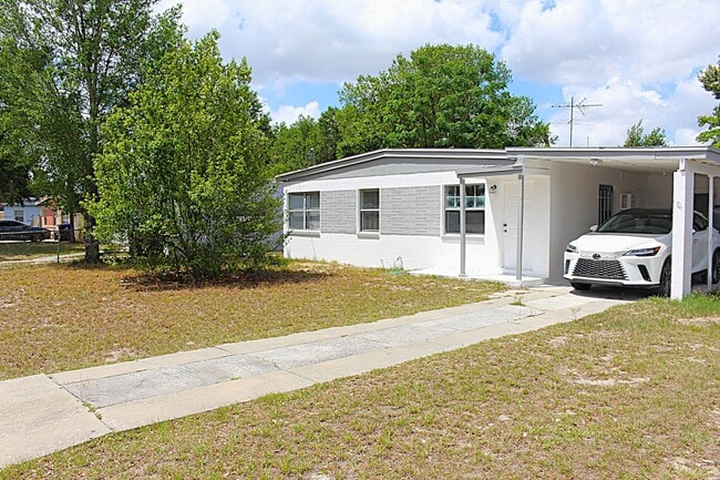 920 Hacienda Ct