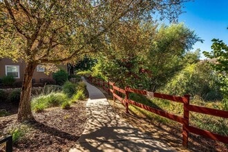 8434 Walerga Rd in Antelope, CA - Foto de edificio - Building Photo