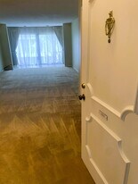 5050 Ambassador Way in Houston, TX - Building Photo