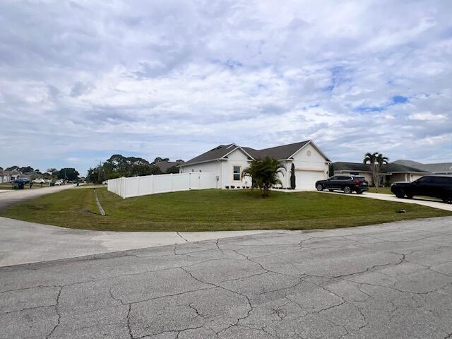 3230 SW Regatta St in Port St. Lucie, FL - Building Photo - Building Photo