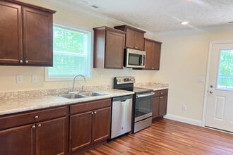 1585 Country Club Dr in Hampstead, NC - Building Photo - Building Photo