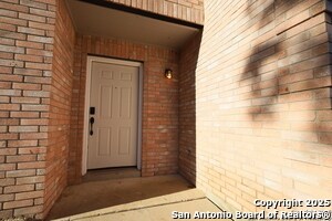 9519 Braun Square in San Antonio, TX - Building Photo - Building Photo