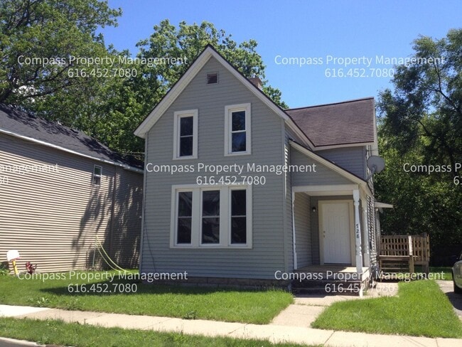 property at 728 Baxter St SE