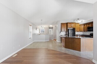 84 Panora Cl NW in Calgary, AB - Building Photo - Building Photo
