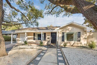 2619 Eastgrove Ln in Houston, TX - Building Photo - Building Photo