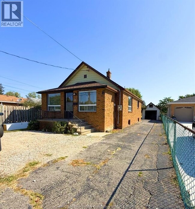property at 914 Riverdale Ave