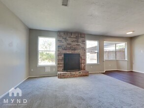 15218 Woodhorn Dr in Houston, TX - Building Photo - Building Photo