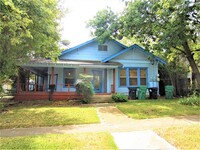 511 W Sycamore St in Denton, TX - Building Photo - Building Photo