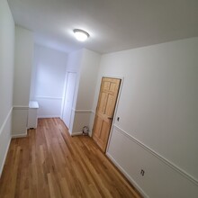 6009 Maspeth Ave in Maspeth, NY - Building Photo - Building Photo