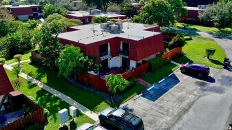 1765 San Jose Dr in Delray Beach, FL - Building Photo