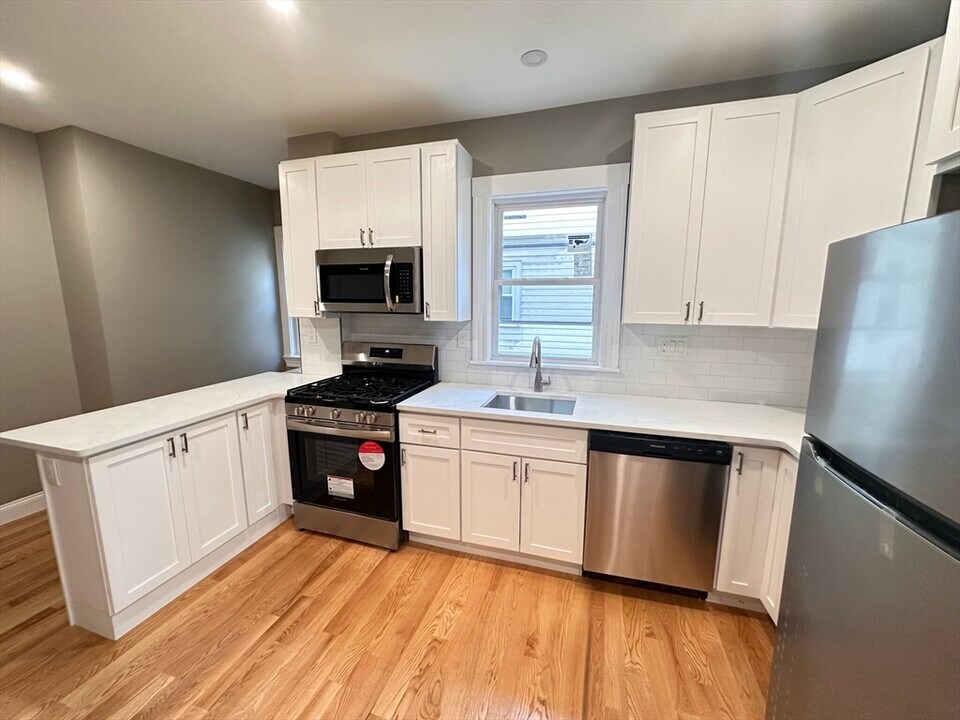 114 Rogers Ave-Unit -1 in Somerville, MA - Building Photo