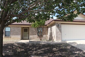 2703 Curtis Dr in Copperas Cove, TX - Building Photo - Building Photo