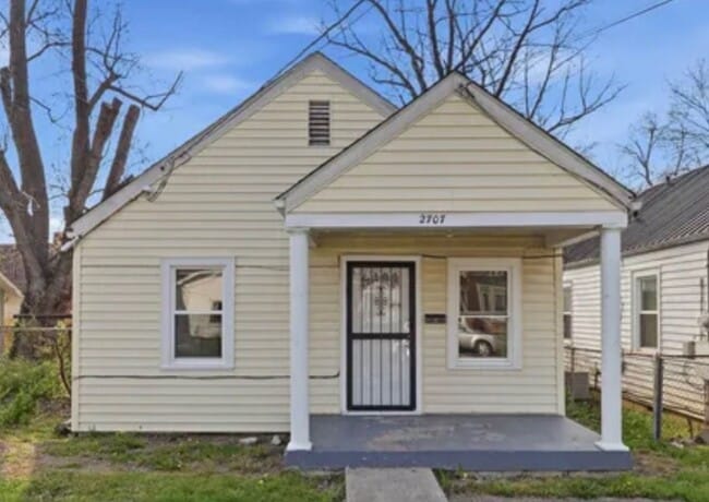 property at 2707 Montana Ave