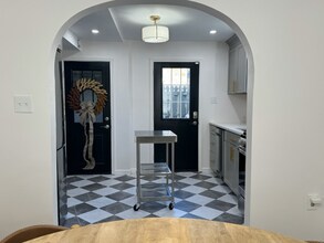 4 Laurel Village in Pittsburgh, PA - Building Photo - Building Photo