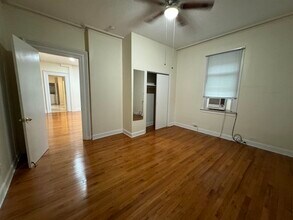 65 Giles Ave in Jersey City, NJ - Building Photo - Building Photo