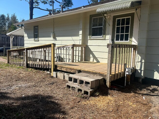 3919 NW 12th Dr in Gainesville, FL - Building Photo - Building Photo
