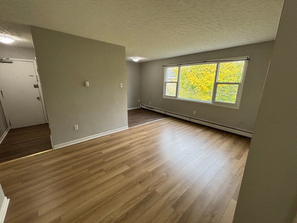 498 Herring Cove Rd in Halifax, NS - Building Photo