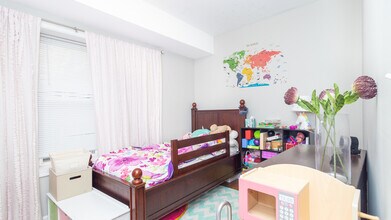 5412 N Campbell Ave-Unit -G in Chicago, IL - Foto de edificio - Building Photo