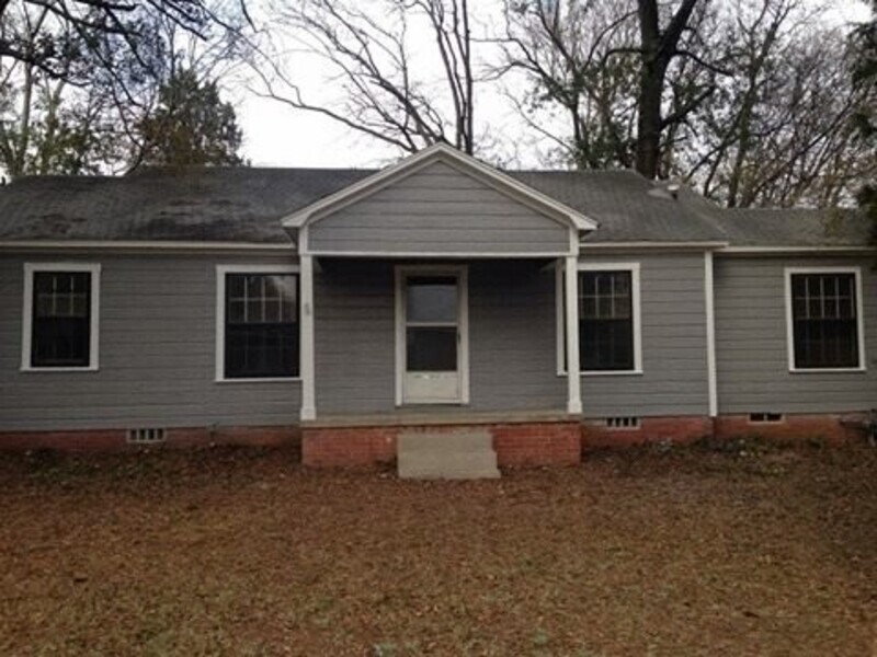 221 Leonard Dr in Longview, TX - Building Photo