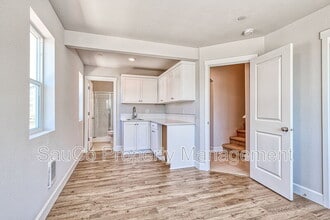17071 SW Friendly Ln in Beaverton, OR - Building Photo - Building Photo