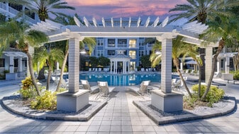 Palmera Gateway in St. Petersburg, FL - Building Photo