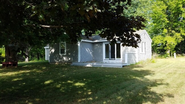 13 Thornton Rd in New Boston, NH - Building Photo - Building Photo