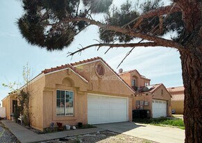 13489 Monterey Way in Victorville, CA - Building Photo