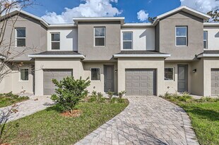 1217 Southstation Pl in Pine Castle, FL - Building Photo
