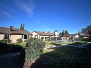 3737 W Hillsdale Ave in Visalia, CA - Building Photo - Building Photo