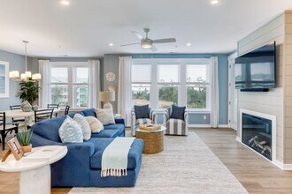 1703 Paget Rd in Kill Devil Hills, NC - Foto de edificio - Building Photo