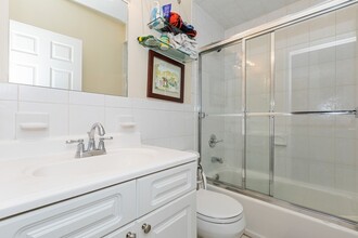 215 Grand St, Unit 1F in Hoboken, NJ - Building Photo - Building Photo