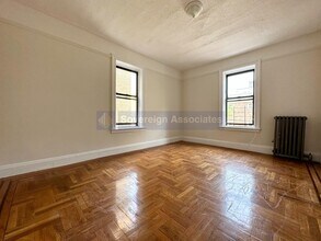 2978 E 196th St in Bronx, NY - Building Photo - Building Photo