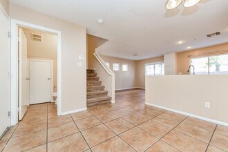 3012 Sunrise Bay Ave, Unit B26-307 in North Las Vegas, NV - Building Photo - Building Photo