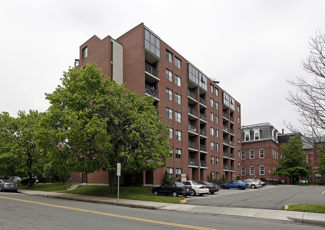 St. Mary's Plaza in Lynn, MA - Foto de edificio - Building Photo