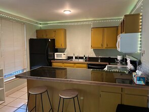 7522 Benjamin St, Unit 203 in New Orleans, LA - Foto de edificio - Building Photo