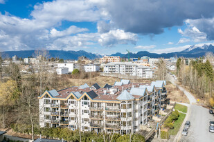 Brickwood Place in Maple Ridge, BC - Building Photo - Building Photo