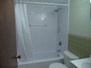 3 Pembroke Dr in Derry, NH - Building Photo - Building Photo