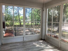 949 SE Mayo Dr in Crystal River, FL - Building Photo - Building Photo
