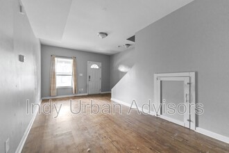 1537 Draper St in Indianapolis, IN - Foto de edificio - Building Photo