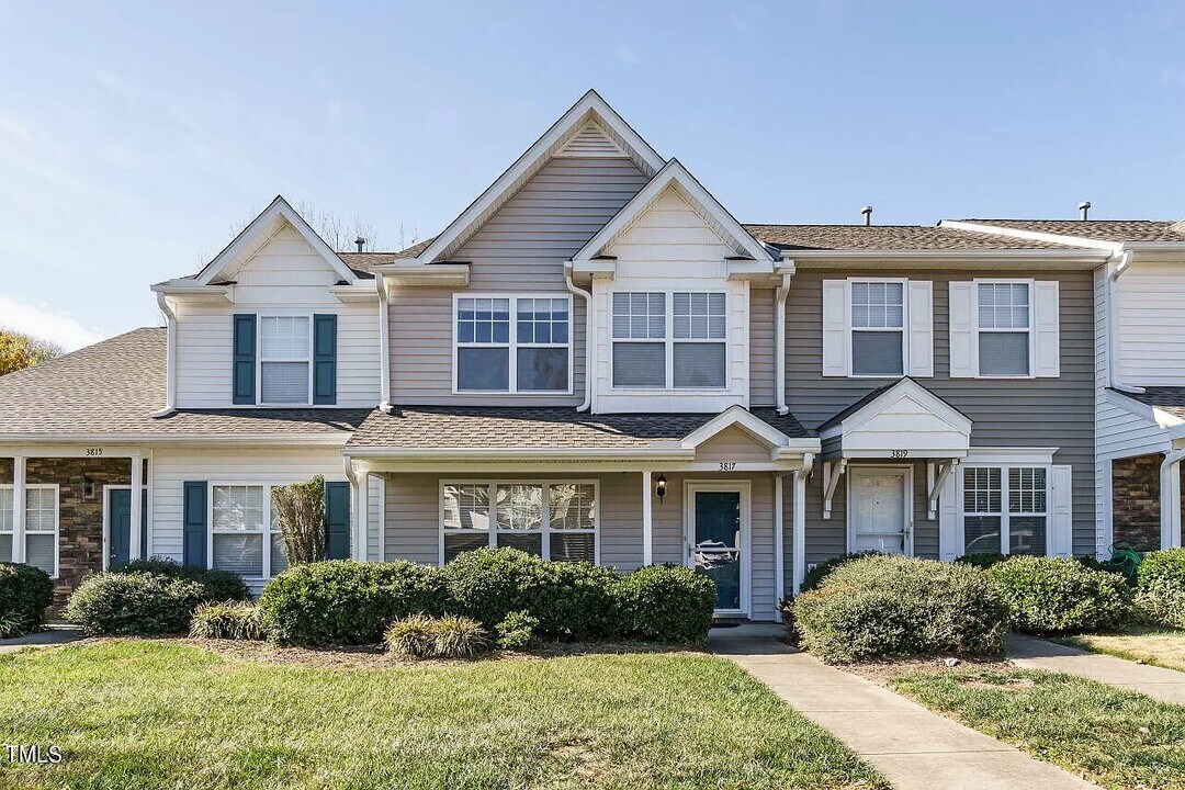 3817 Bison Hill Ln in Raleigh, NC - Building Photo