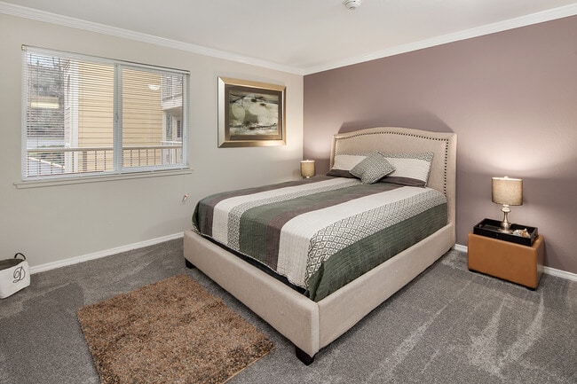 7382 West Lake Sammamish Parkway Northeast, Unit 2-206 in Redmond, WA - Building Photo - Building Photo