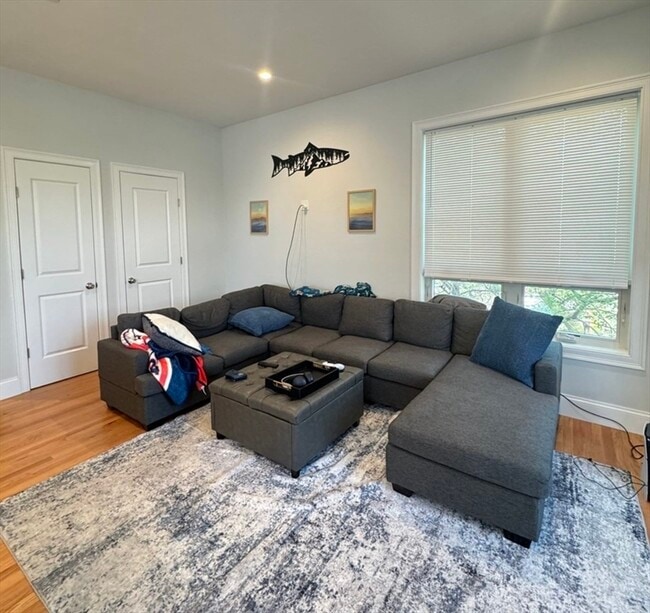 353 Dorchester St in Boston, MA - Building Photo - Building Photo