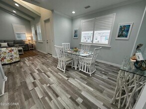 8742 Conch Shell Ct in Panama City Beach, FL - Foto de edificio - Building Photo